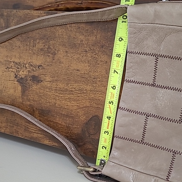 HOBO Light Tan Patchwork Stitched Front Shoulder Bag - Picture 12 of 17